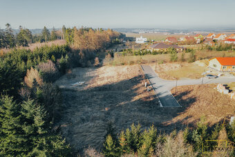 Prodej kompletně zasíťovaného stavebního pozemku - 5
