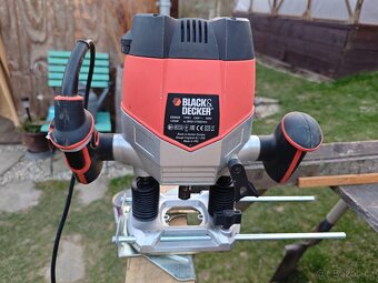 Horní fréza Black & Decker - 5