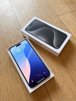 Apple iPhone 15 Pro Max 256GB černý - 5