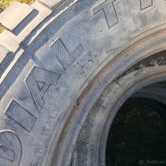 Terénní pneu 235/70/16 - 5