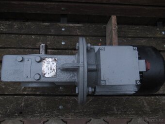 ZTS-úhlová elektropřevodovka 380V.0,55kw-86ot.min. - 5