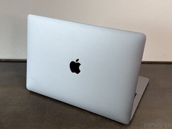 MacBook Air 13'' 2019 / i5 / 16GB / 128GB / Space Gray - 5