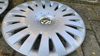 Poklice VW R16 - 5