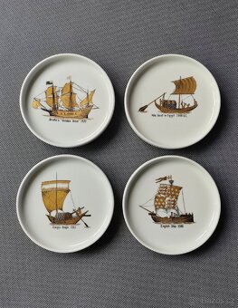 Nádherný porcelánovy podtacky s dekorem starožitné lodi - 5