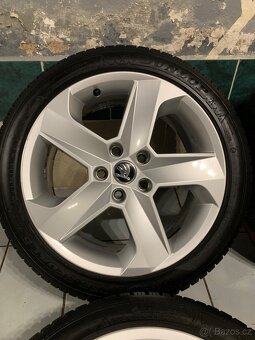 Alu kola Škoda R17 5X112 ZIMNÍ PNEU 225/45 R17 8,5mm - 5
