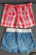 Dívčí značkové kraťasy a souprava vel. 122, 128 - 5