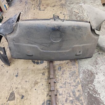 Fiat 600 přední čelo,blatníky - 5