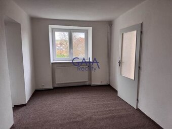 Velké Hostěrádky - Pronájem rodinného domu 2+1 s prostornou - 5
