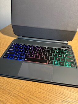 Klávesnice pro iPad Pro 11 a iPad Air 4., 5. a 6. generace - 5