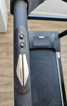 Běžecký pás TRINFIT Gara T300i, vč. podložky a maziva - 5