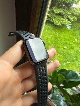 Apple Watch Series 5 Nike+ 40mm - 5