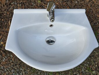 WC mísa a umyvadlo s baterií - 5