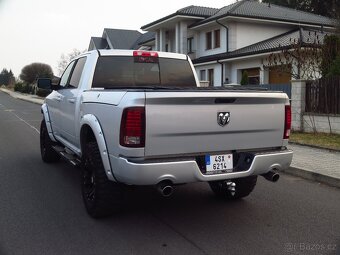 Dodge Ram, 5.7 HEMI V8 - LIFT - RAM BOX - 5