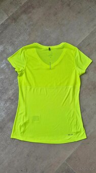 Neónové dámské tričko Nike - 5
