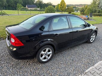 Prodám Ford Focus 1.6 85kW benzín r.v. 2008 - 5
