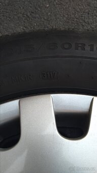 215/60/16 99H zimní pneu Dunlop - 5
