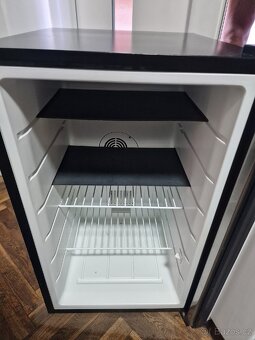 Termochladnička - minibar Guzzanti Gz-70S - 5