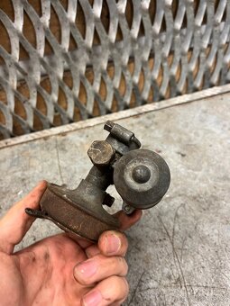Karburátor asi ČZ 125,150 C, t - 5