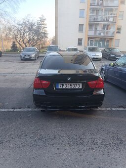 BMW 320i,125 kW,r.2009,najeto 192000 - 5