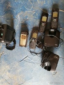 Prodám staré mobily, nabíječky - 5