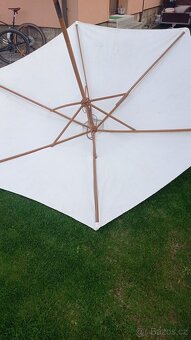 Zahradní slunečník  dřevěný velký 3 m průměr - 5