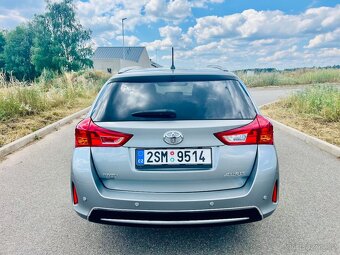 Auris kombi 1.6 97kW - 5