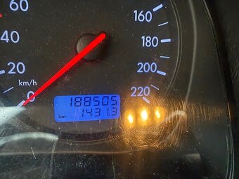 VW GOLF IV 1.4i 16v 11/2001 188t..km klimatizace - 5