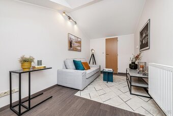 Atypický mezonetový 3+kk s výhledem, 62 m2, Hostivice - 5