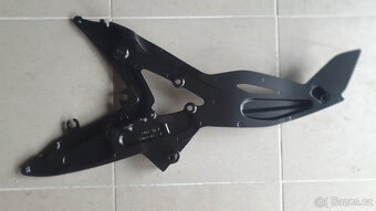 Kawasaki ER6 držáky stupaček - 5