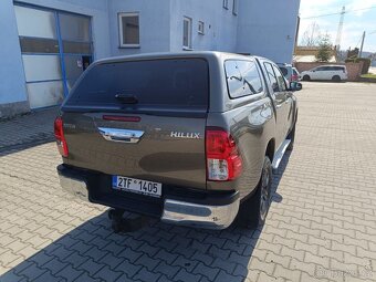 Toyota Hilux 4x4 - 5