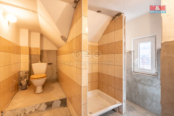 Prodej bytu 1+kk, 37 m², Čistá, ul. nám. Václavské - 5