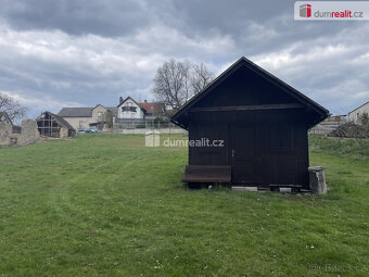 exluzivně možný prodej stavebního pozemku v obci Klučenice - 5