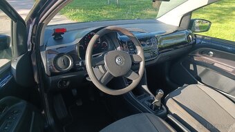 VW Up - 5