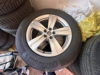 Prodám zimní kompletní sadu kol Audi s pneumatikami Continen - 5