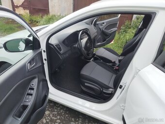Hyundai i20 1.2 benzín, 56000km, TRIKOLOR PREMIUM PLUS - 5