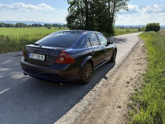 Ford Mondeo ST220 3.0 V6 166kw - 5