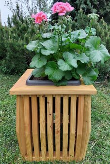 Dřevěný obal na hranaté květináče, modřínový - 5