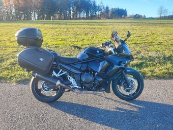 Suzuki GSX 1250 FA - 5