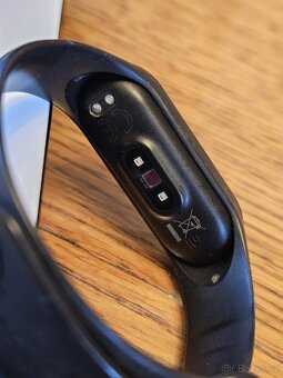 Prodám chytrý náramek Mi Smart Band 4 - 5