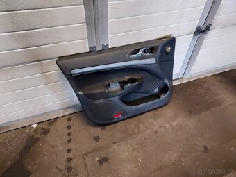 čalounění předních dveří Octavia 2 - 5