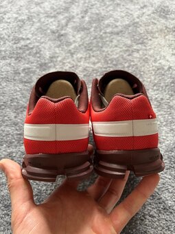 On Running, model Cloudflow, velikost 38,5 - 5