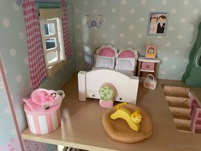 Domeček pro panenky Le Toy Van s vybavením - 5