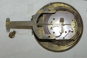 Starý kompletní hodinový strojek - 5
