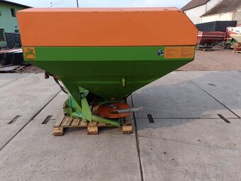 1800L Rozmetadlo AMAZONE ZA-U 1801 - zaběr do 28m - 5