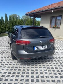Volkswagen Passat - 5