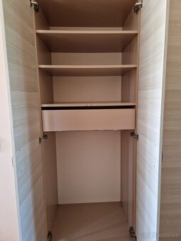 Šatní skříně - 5