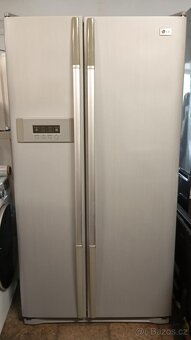 Americká lednice LG - 5