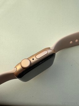 Apple Watch SE - 5