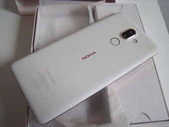 NOKIA 7 Plus (balení) - 5