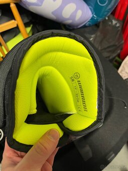 Hokejové rukavice warrior vel 13 - 5